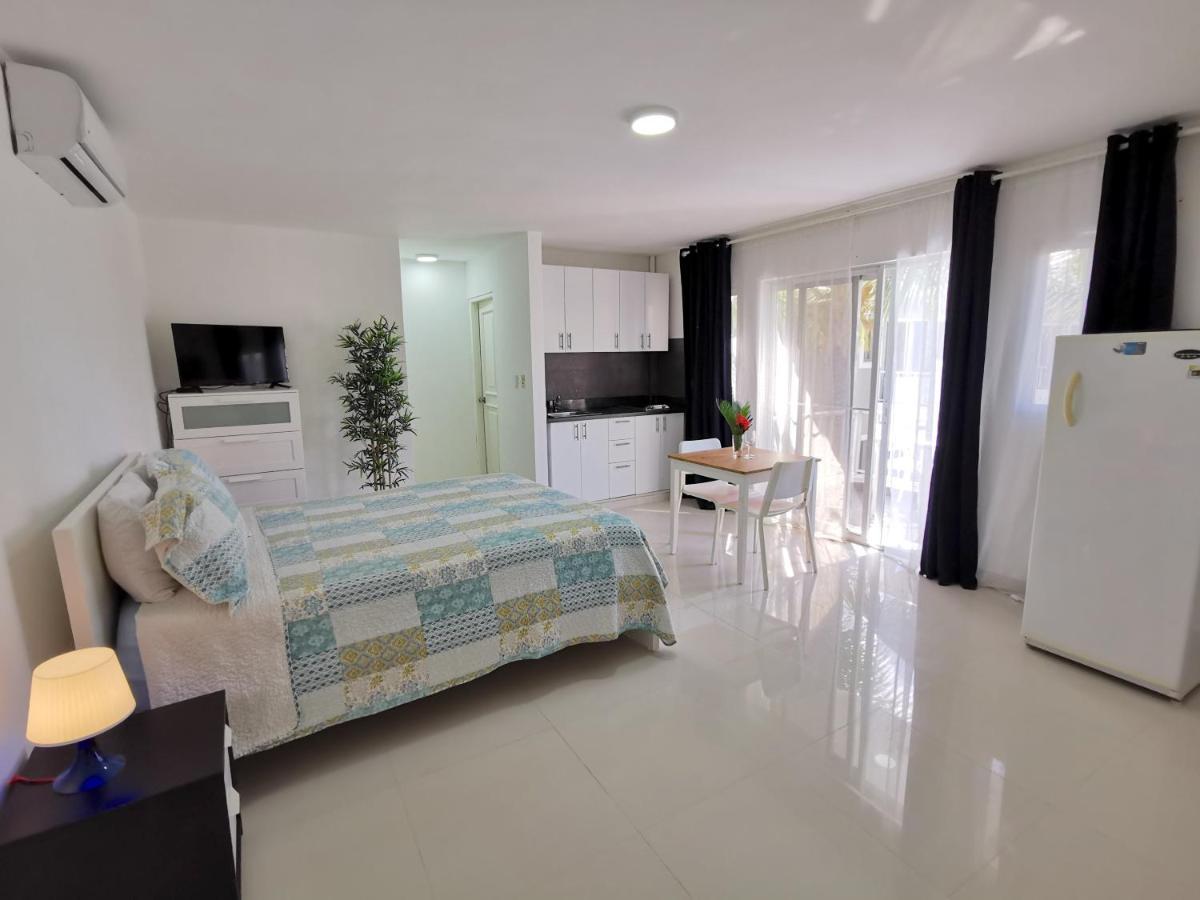 Sol Caribe Suites - Playa Los Corales - Beach Club, Wifi, Swimming Pool - Calle Aruba Punta Cana Zewnętrze zdjęcie